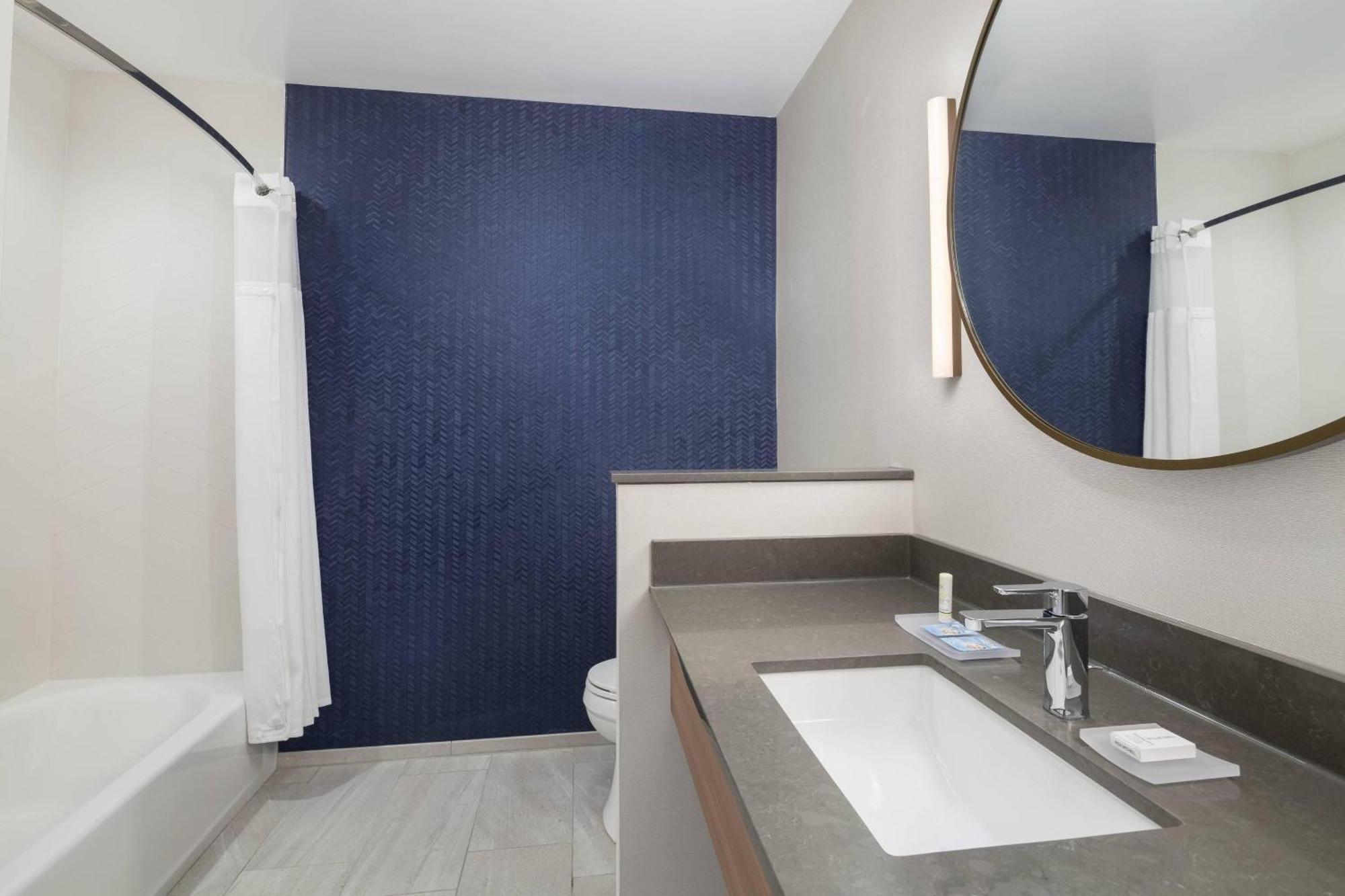 Fairfield Inn & Suites By Marriott Kenosha Плезънт Преъри Екстериор снимка